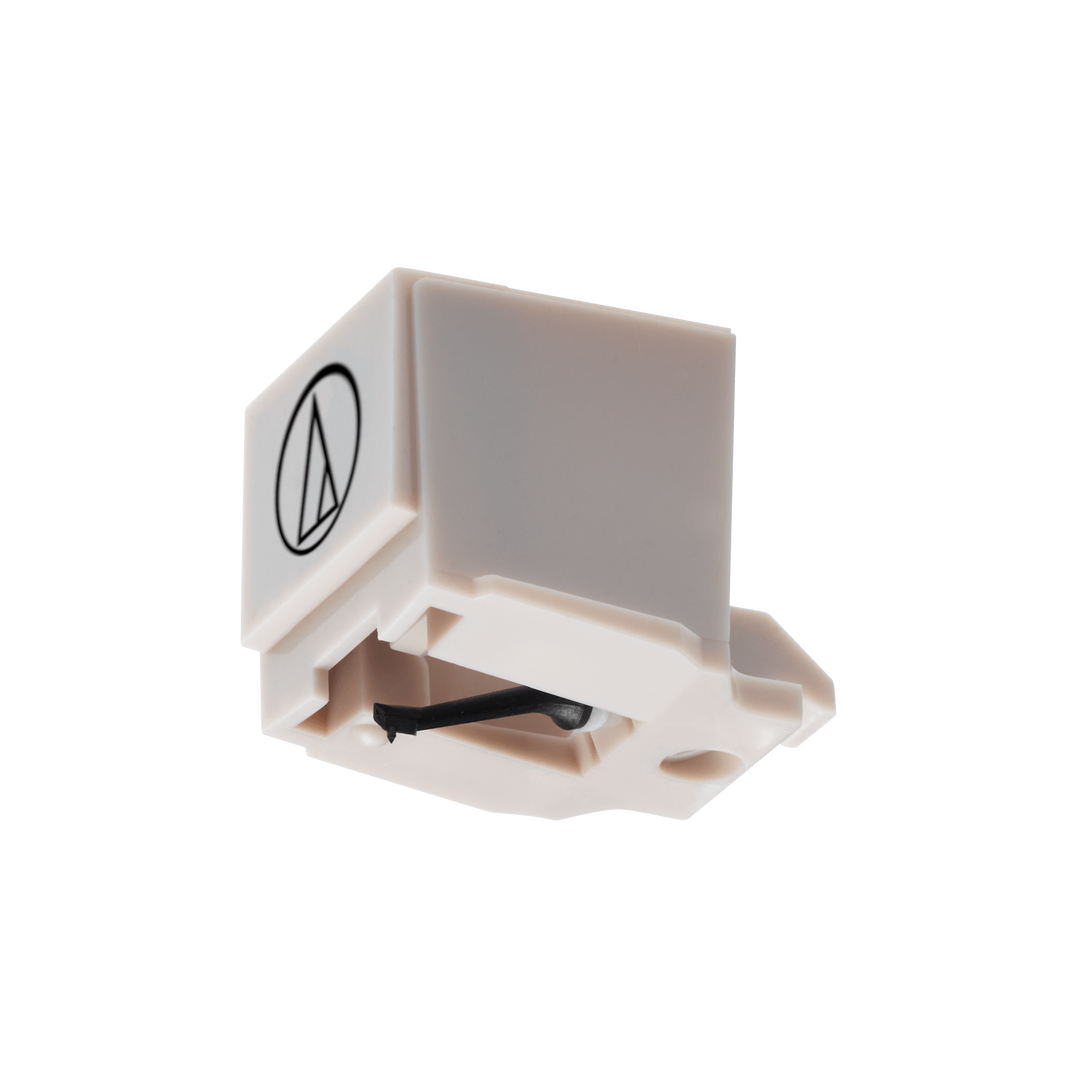 Replacement stylus for Audio-Technica AT3600L cartridge.